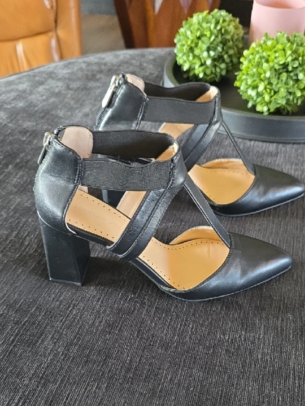 Adrienne Vittadini Black Strappy Pointed Block Heel Pumps - Picture 2 of 7